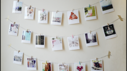 “Mempercantik Kamar dengan Memasang Foto Polaroid”